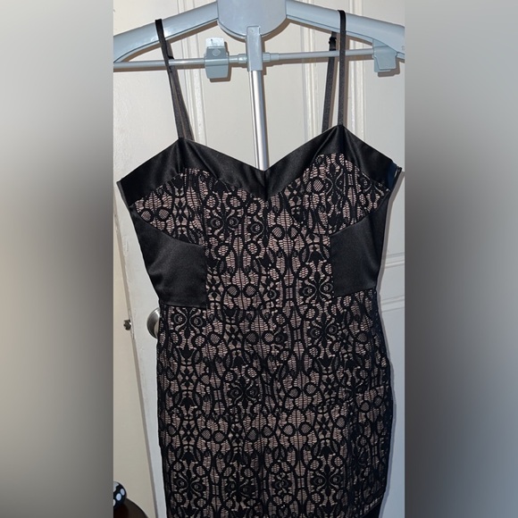 Laundry by Design Dresses & Skirts - Laundry by Design- Women's Sleeveless Lace Mini Dress Black